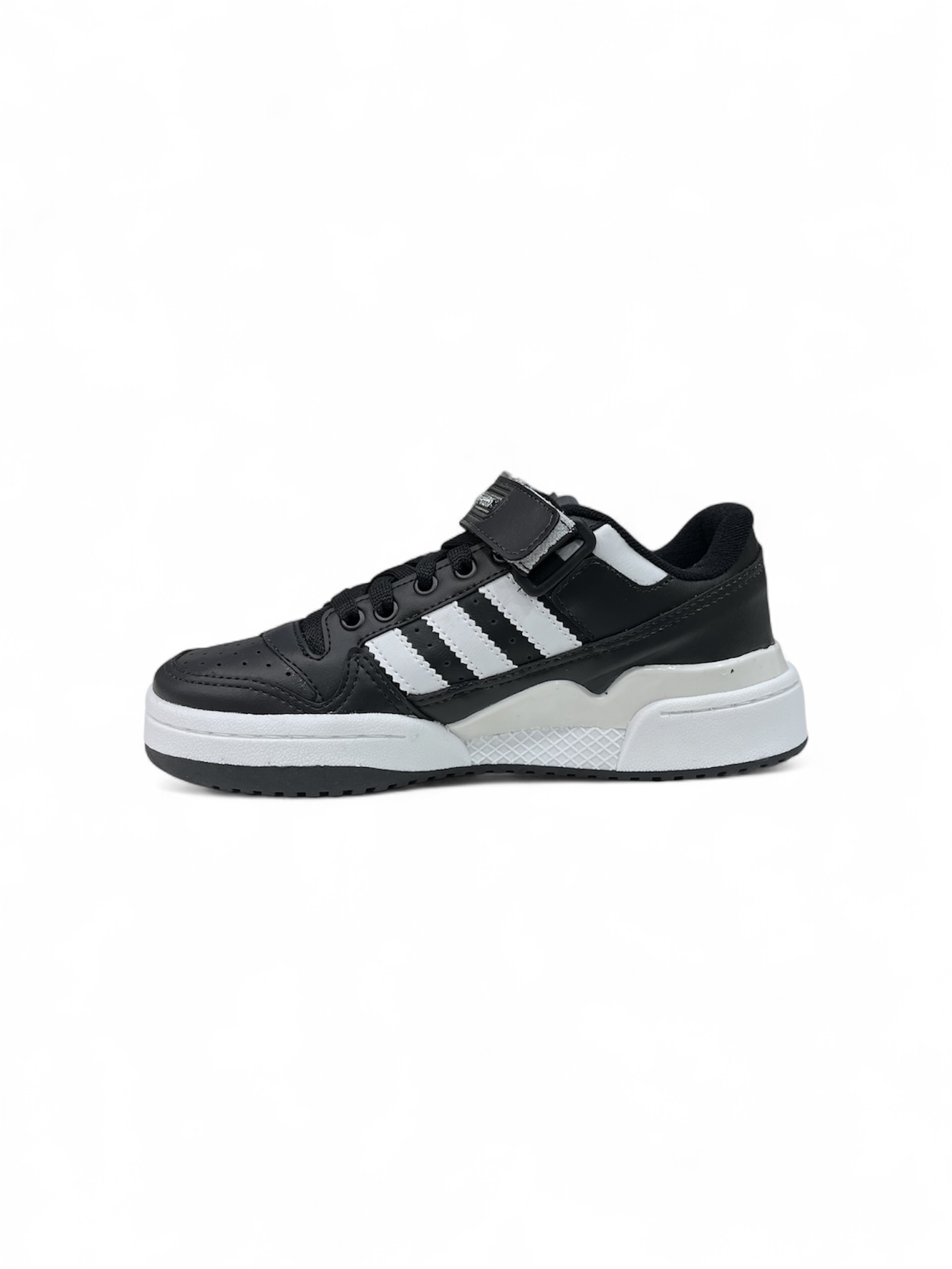 ADIDAS FÓRUM LOW ( PRETO / BRANCO)