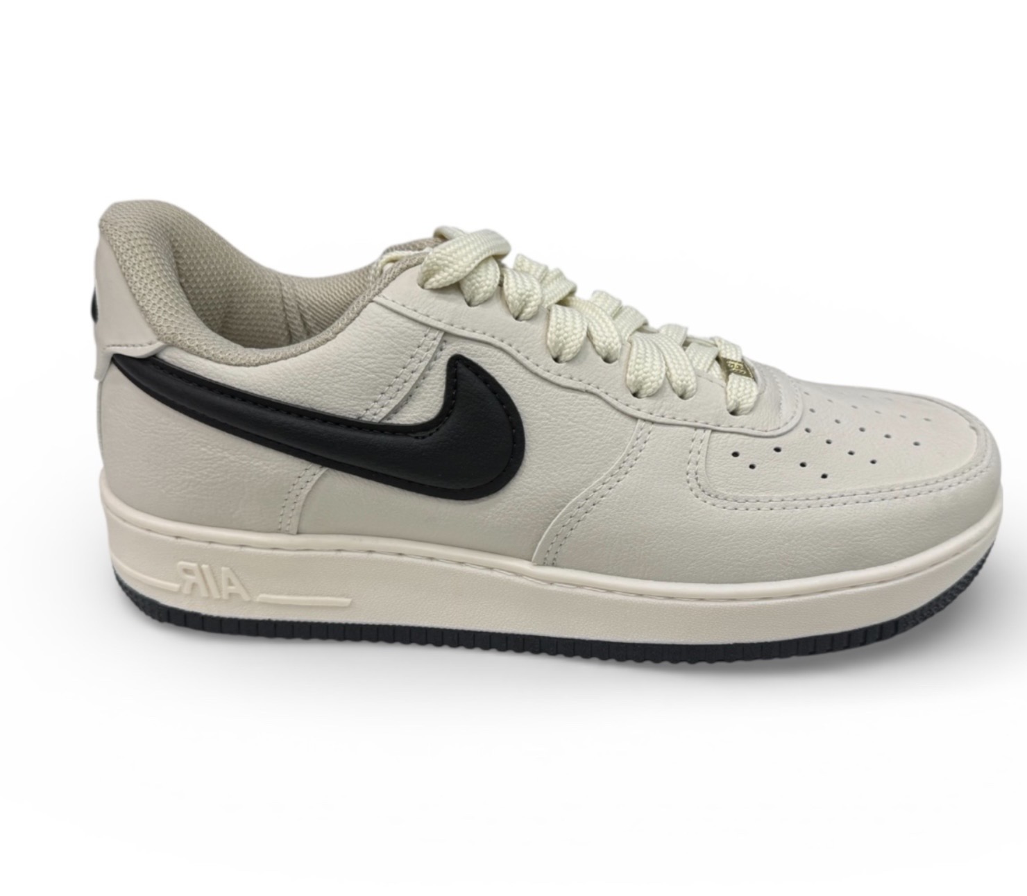 AIR FORCE ( BEGE / PRETO )