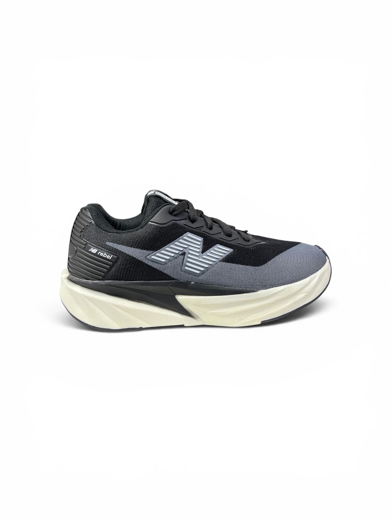 NEW BALANCE FUELCELL REBEL V5 ( CINZA )