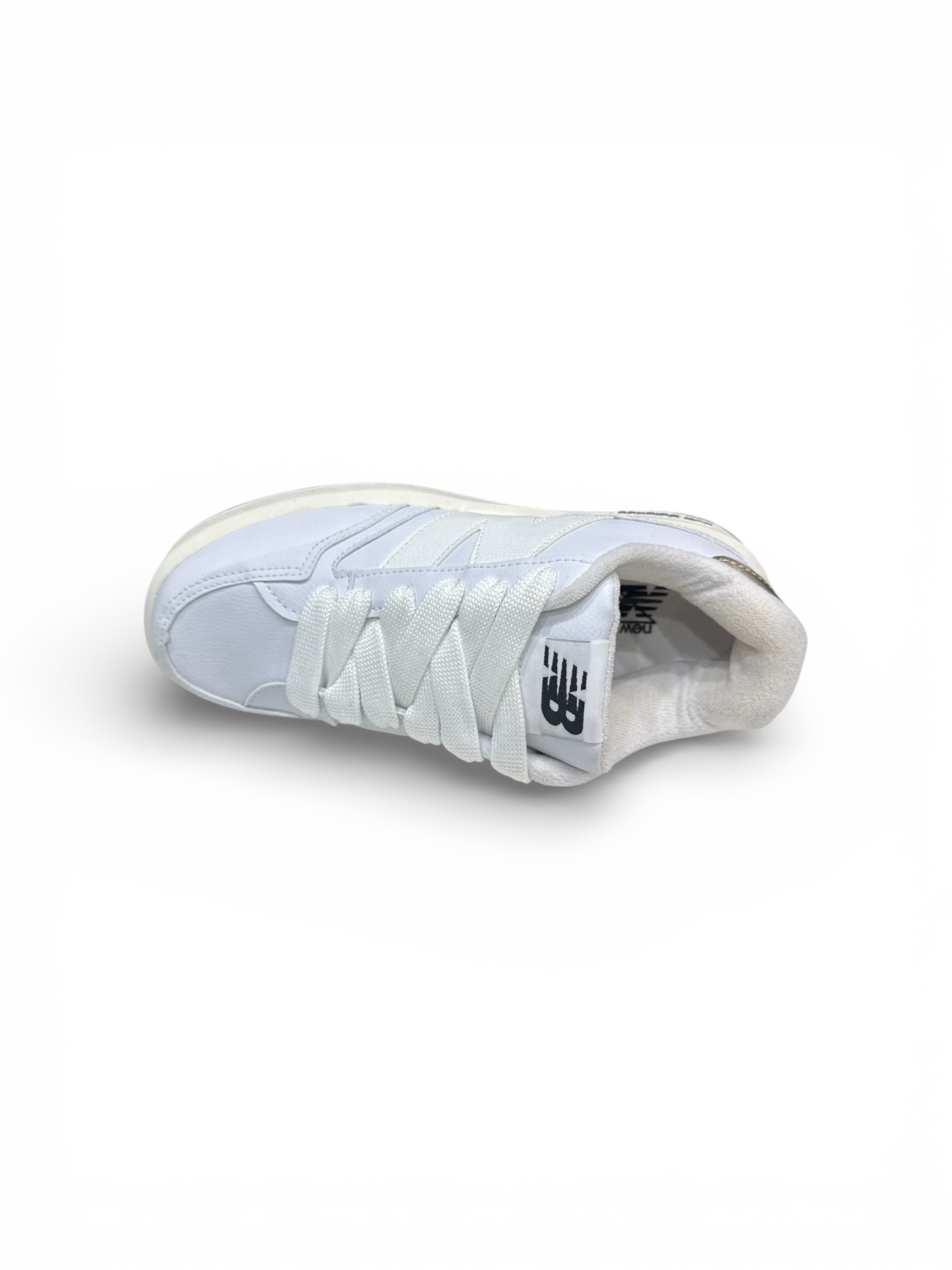 NEW BALANCE  CT 303( BRANCO OURO)