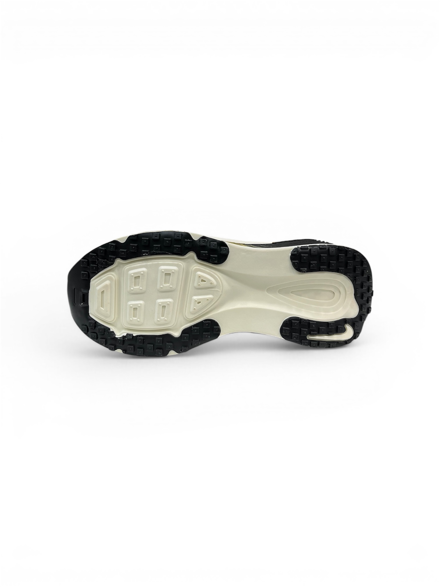 NIKE VOMERO 18 ( PRETO / DOURADO )