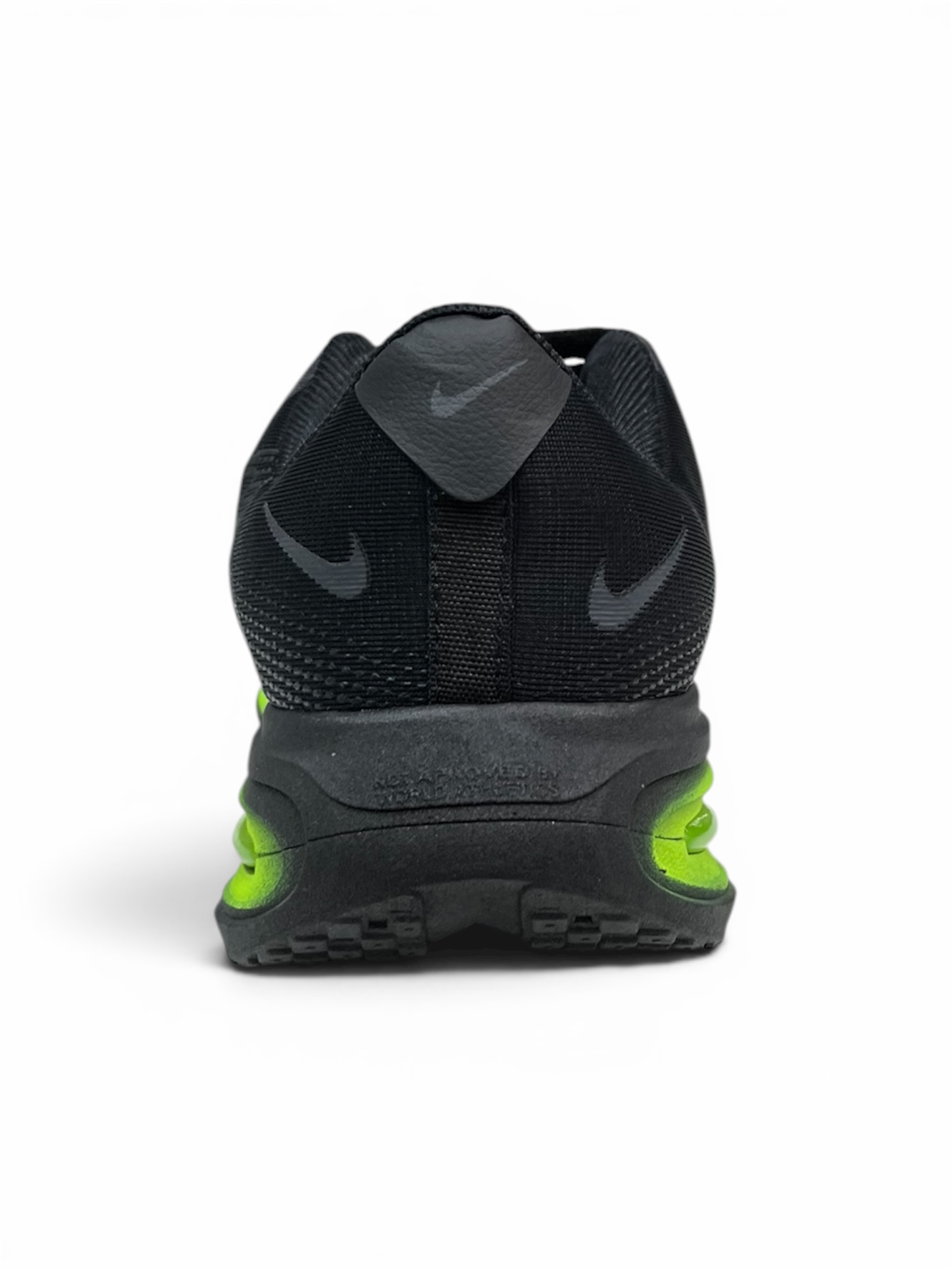 NIKE VOMERO ( PRETO / VERDE NEON )